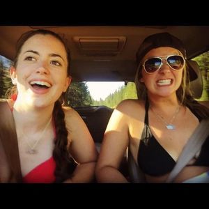 Meet your Posher, Alexis